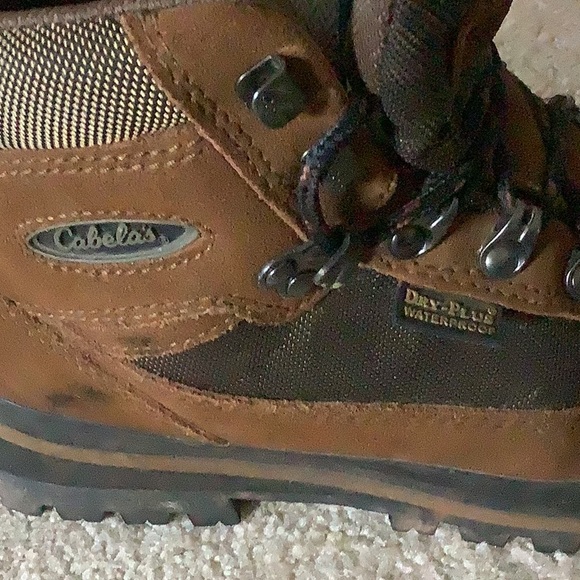 Youth sized Cabelas boots - Picture 5 of 5